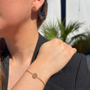 Nutshell bracelets and earrings with zirconia from the Ocean collection by Jason Hye