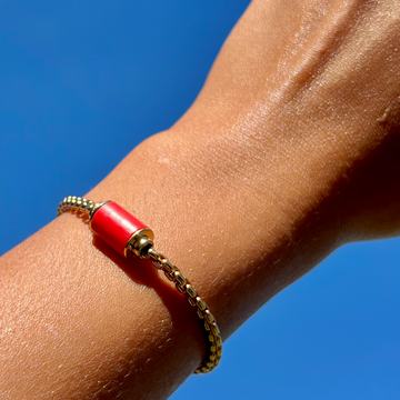 THALASSA YELLOW GOLD CHAIN RASPBERRY CHIP MAGNET