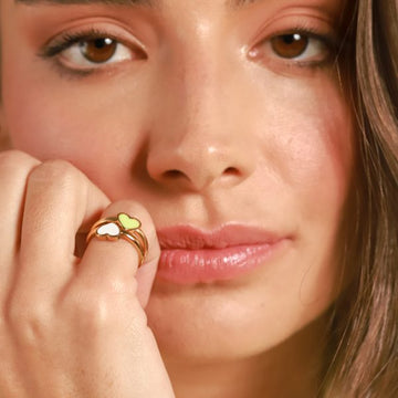 AMARE WHITE CHIP RING