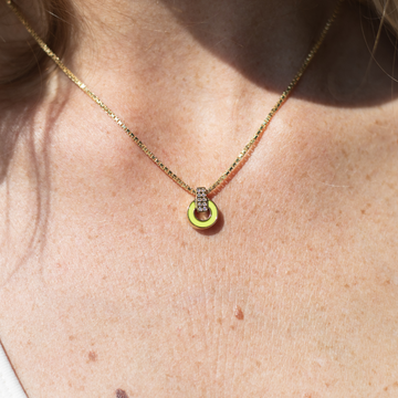 NEREIDA LIME GREEN WITH ZIRCONIA CHIP NECKLACE