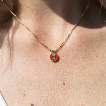 NEREIDA RED CHIP WITH ZIRCONIA NECKLACE