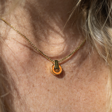 NEREIDA ORANGE CHIP NECKLACE