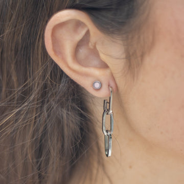 NEW WAVE WHITE CHIP EARRINGS