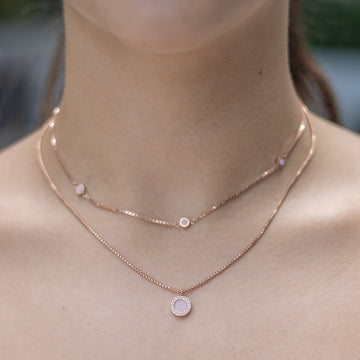 NEW WAVE HANGING 5 CHIPS LIGHT PINK NECKLACE