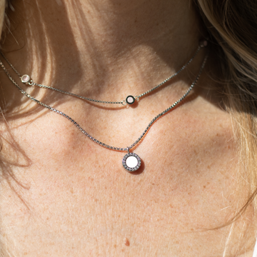OCEAN WHITE CHIP WITH ZIRCONIA NECKLACE