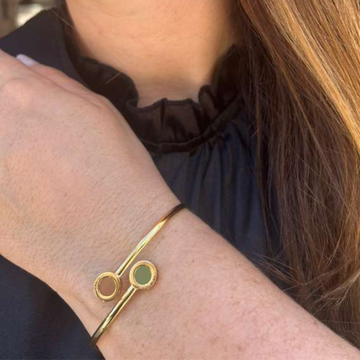 OCEAN OLIVE GREEN AND NUTSHELL CHIPS BANGLE