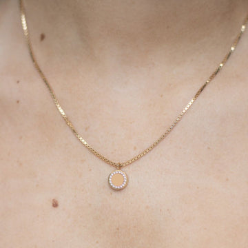 OCEAN BEIGE CHIP WITH ZIRCONIA NECKLACE