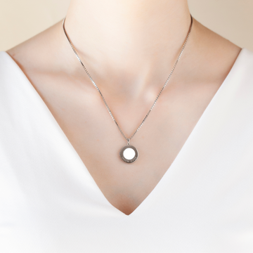 OCEAN WHITE CHIP NECKLACE