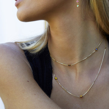 NEW WAVE WHITE CHAIN WHITE 5 CHIPS NECKLACE