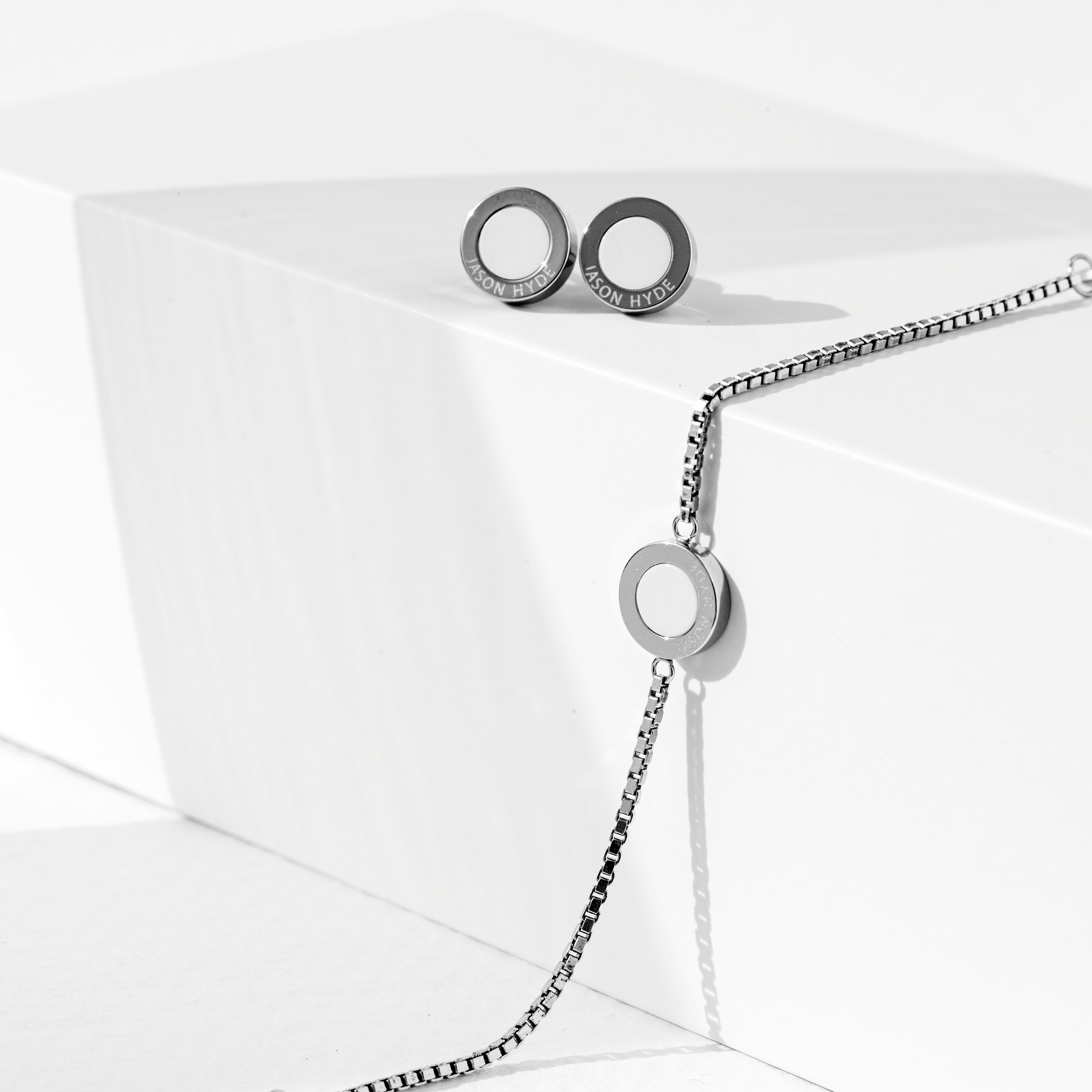 OCEAN WHITE CHIP SILVER BRACELET