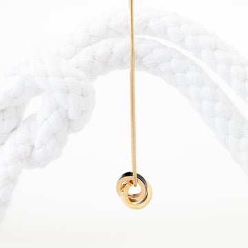 WEWA SAILOR KNOT BLACK CHIP NECKLACE