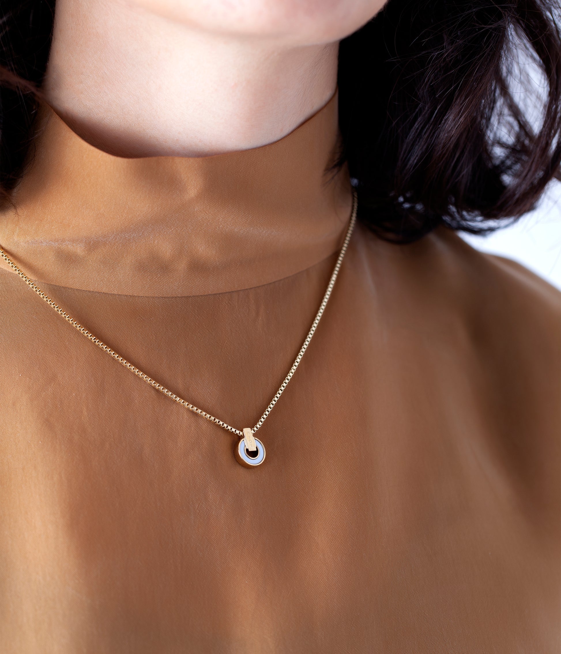 Jason Hyde Nereida white chip gold necklace