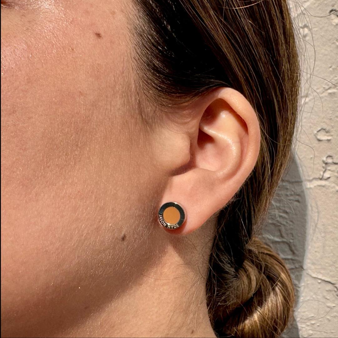 Jason Hyde stud earring: silver and nutshell