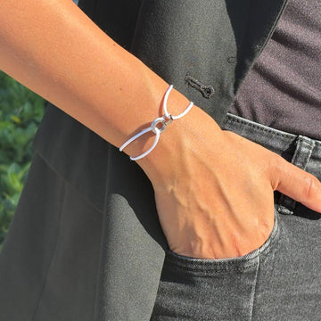 WEWA WHITE CORD WHITE CHIP BRACELET