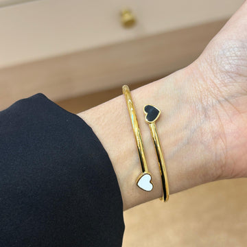 AMARE BLACK AND WHITE CHIPS BANGLE