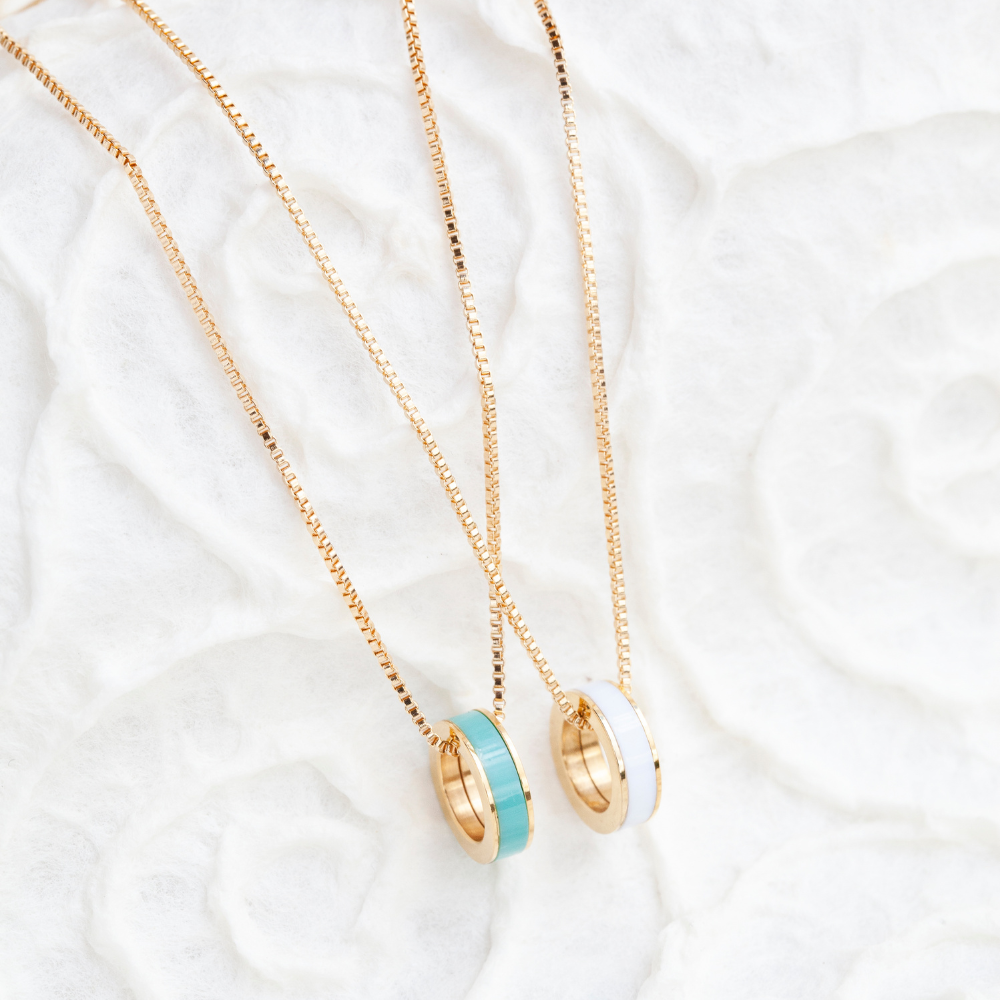 WEWA TURQUOISE AND WHITE CIRCLE CHIP NECKLACES