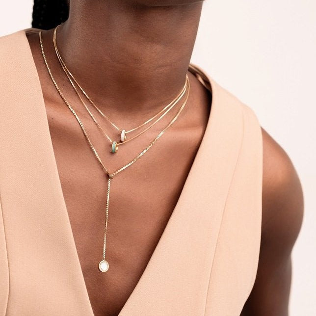 WEWA BEIGE CIRCLE CHIP NECKLACE