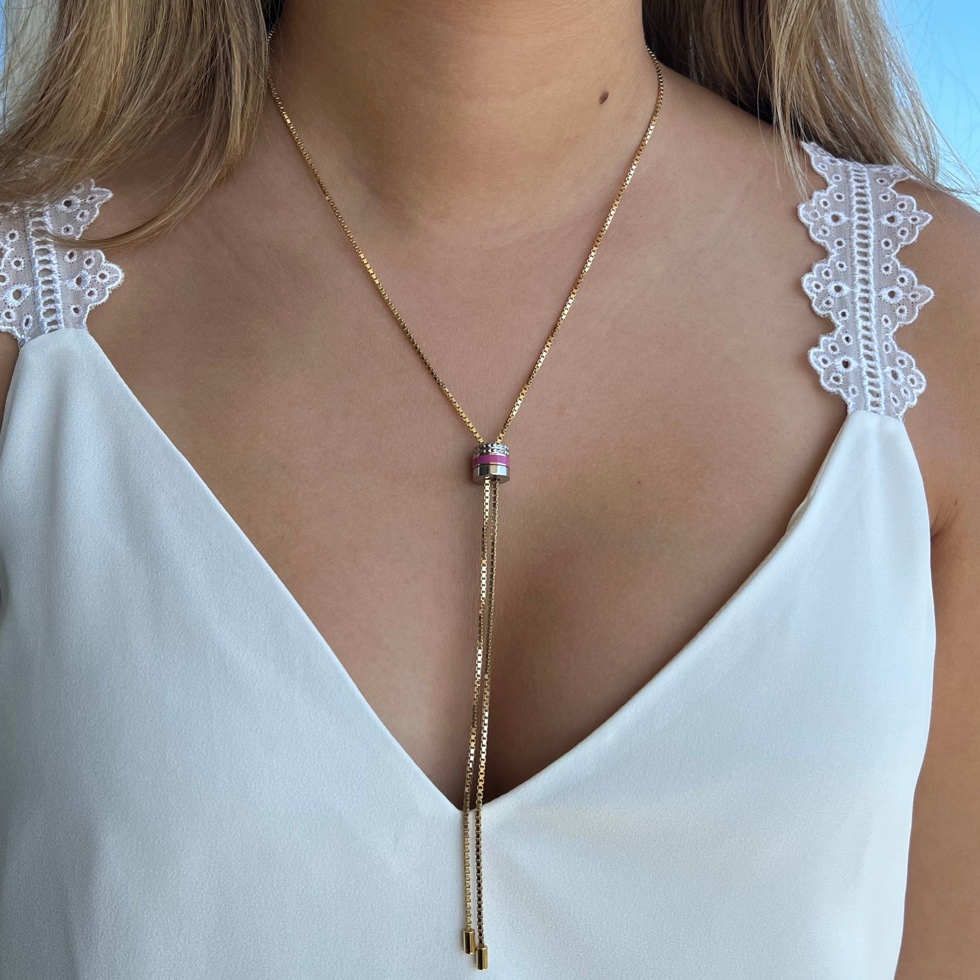 WEWA BOLO TIE TUBE ROSE VIOLET CHIP NECKLACE